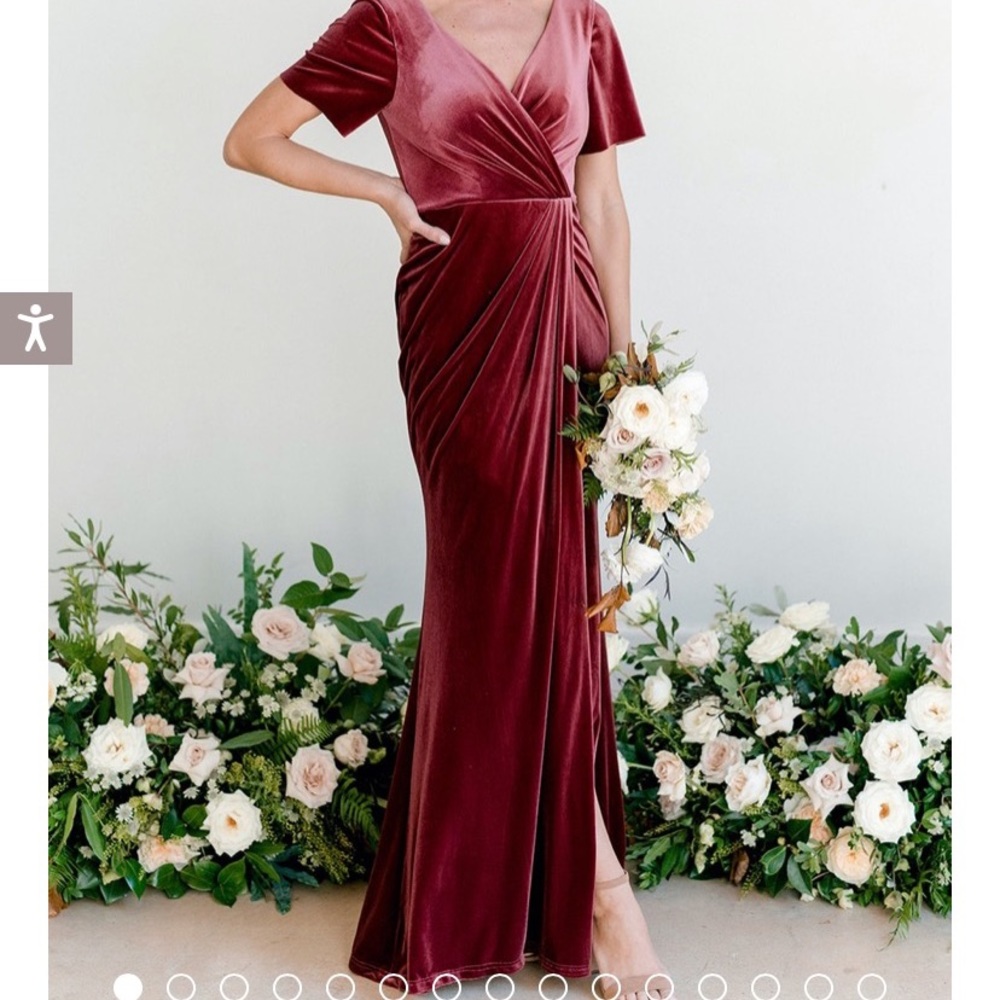 Revelry Romantic Rose Gisselle size 8 dress!